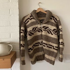 Vintage Woolrich Brown and Cream Sweater